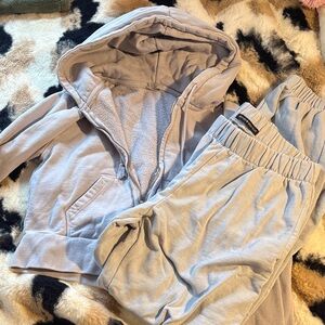 Brandy Melville Sweat Set